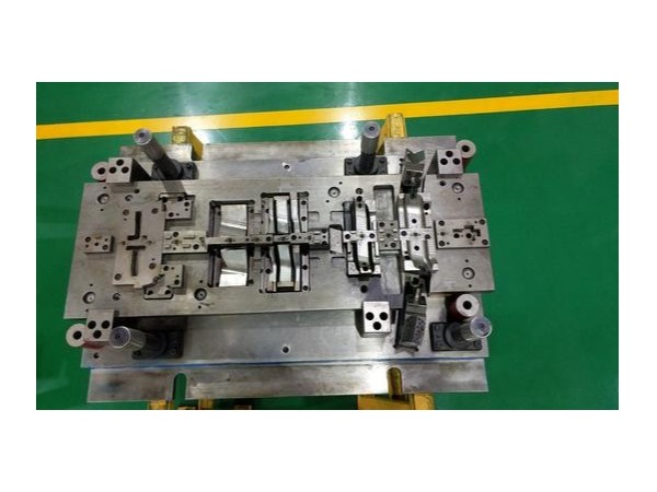 什么是精密冲压模具 什么是精密冲压模具
