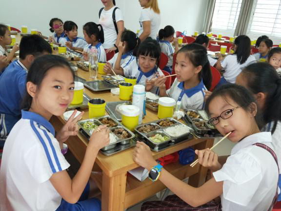 诚瑞丰智能快餐柜全面助力深圳中小学实现校内午托 诚瑞丰智能快餐柜全面助力深圳中小学实现校内午托